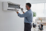 découvrez nos astuces pour un nettoyage efficace et sécurisé de votre climatisation maison, garantissant performance et longévité de votre appareil.